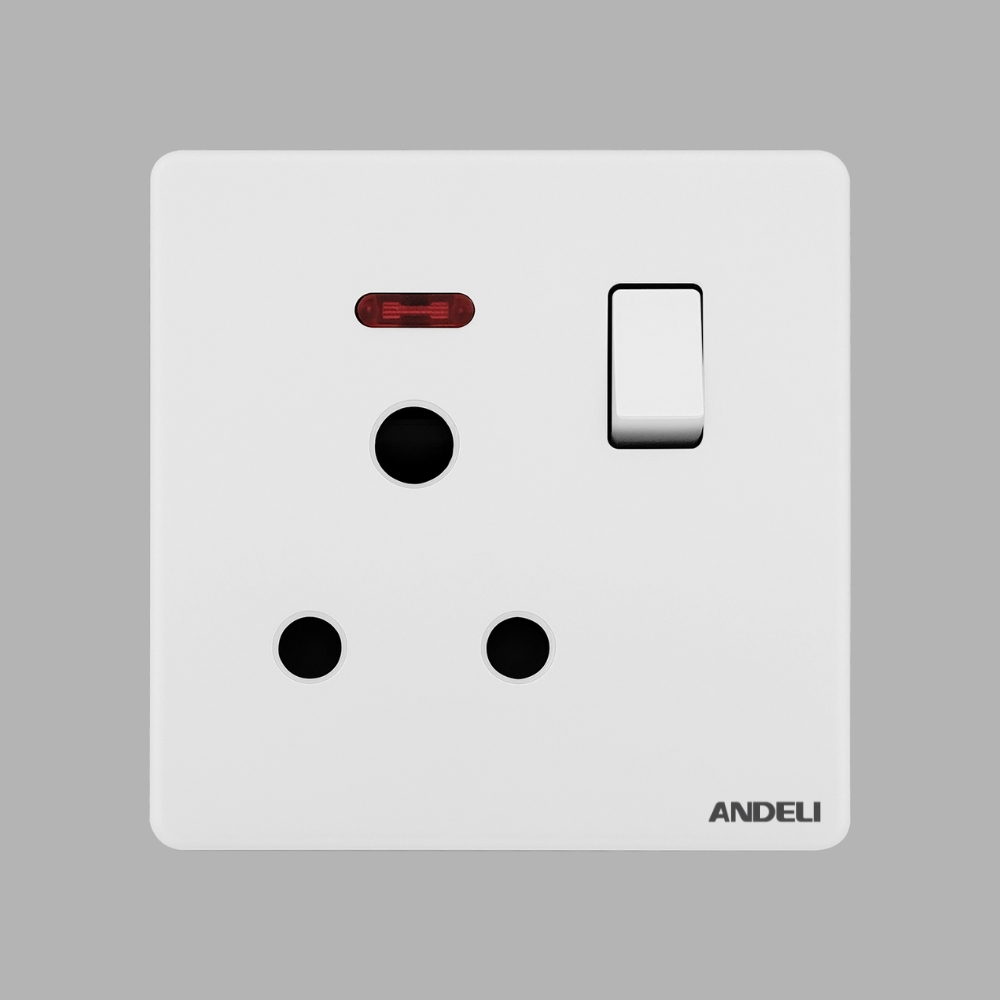 15A Switched Socket